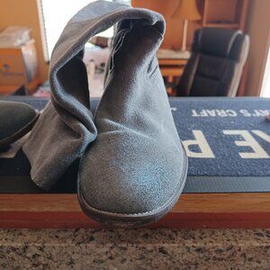 Diesel womens size 10 grey suede boots